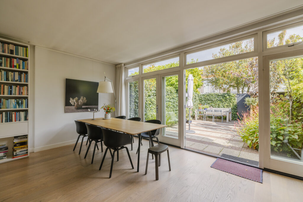 Bright dining room with garden view