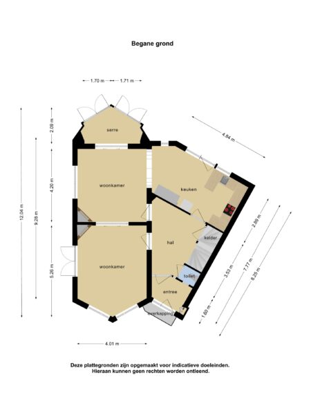 Ground floor plan with labeled rooms and measurements.
