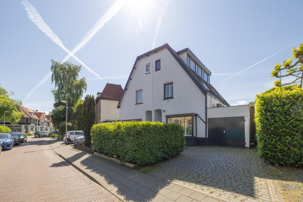 De Genestetlaan 16, Bussum