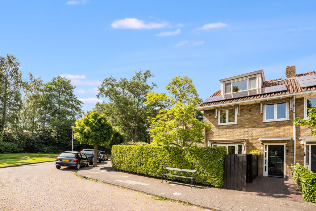 Graaf Aelbrechtlaan 4, Amstelveen