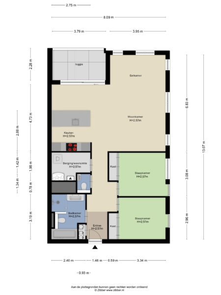 Apartment floor plan with labeled rooms and measurements.