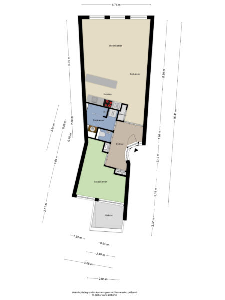 Apartment floor plan with labeled rooms and measurements.